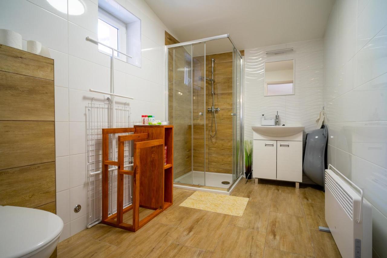 Harkány Pipacs Apartmanhaz מראה חיצוני תמונה